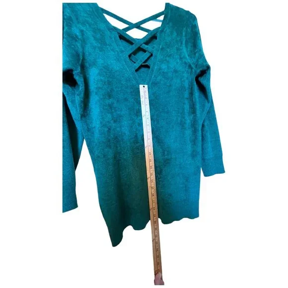 Torrid Women's Green Cage Back Tunic Size 2 Rayon/Nylon Blend - Picture 8 of 14